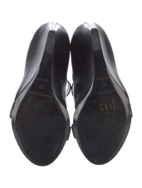 Balenciaga Rockstud Accents Leather T-Strap Sandals