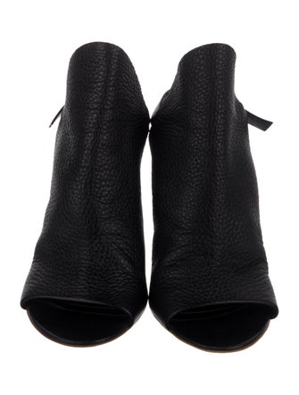 Balenciaga Leather Slingback Pumps