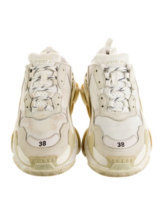Balenciaga TRiple S Chunky Sneakers