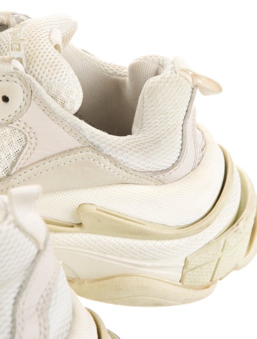 Balenciaga TRiple S Chunky Sneakers
