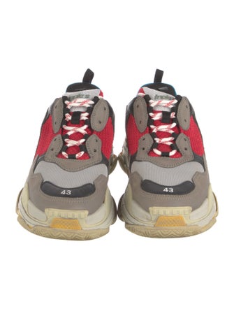 Balenciaga TRiple S Chunky Sneakers