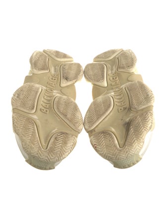 Balenciaga TRiple S Sneakers