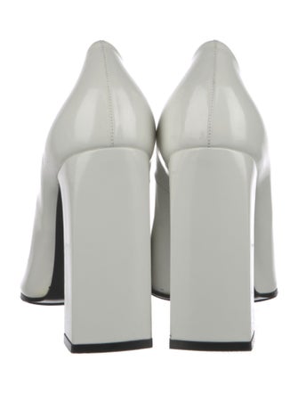Balenciaga Leather Pumps