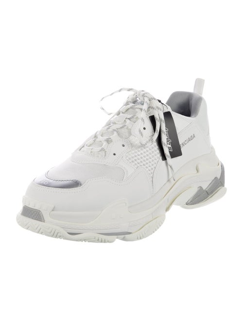 Balenciaga TRiple S Sneakers
