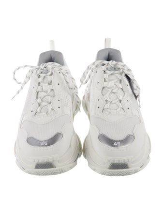 Balenciaga TRiple S Sneakers