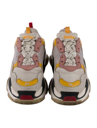 Balenciaga TRiple S Sneakers