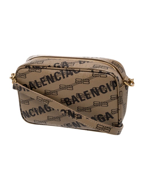 Balenciaga Signature Small Camera Small 2022
