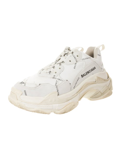 Balenciaga TRiple S Sneakers