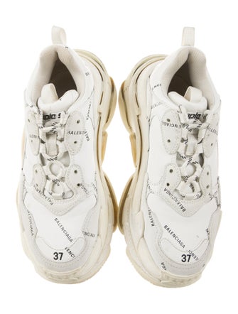 Balenciaga TRiple S Sneakers
