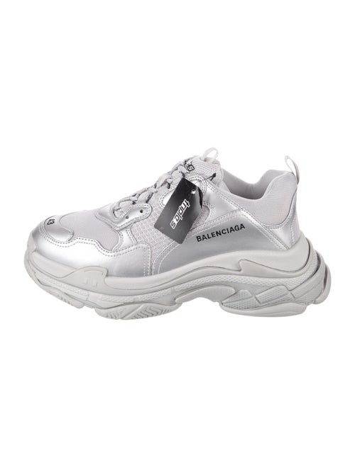 Balenciaga TRiple S Sneakers