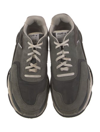 Balenciaga TRiple S Sneakers