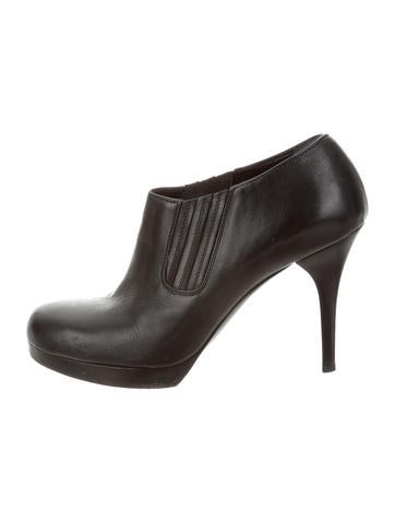 Balenciaga Round-Toe Leather Booties