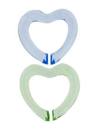 Baccarat Interlocking Hearts Paperweight