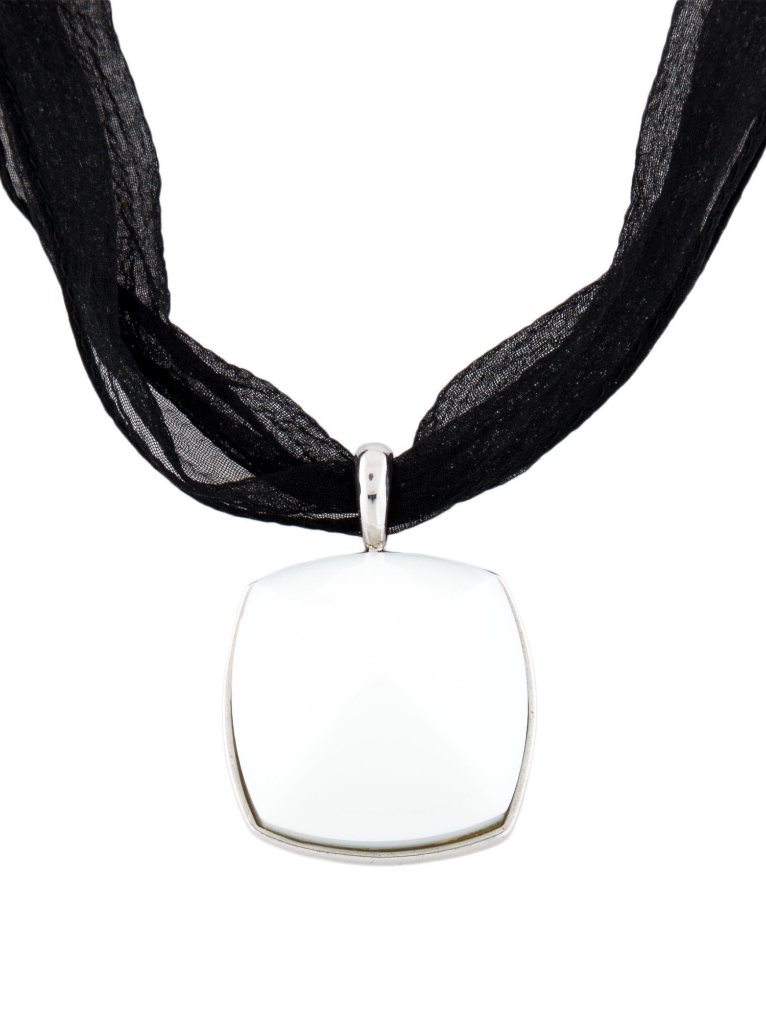 Baccarat Glass Medicis Pendant Necklace