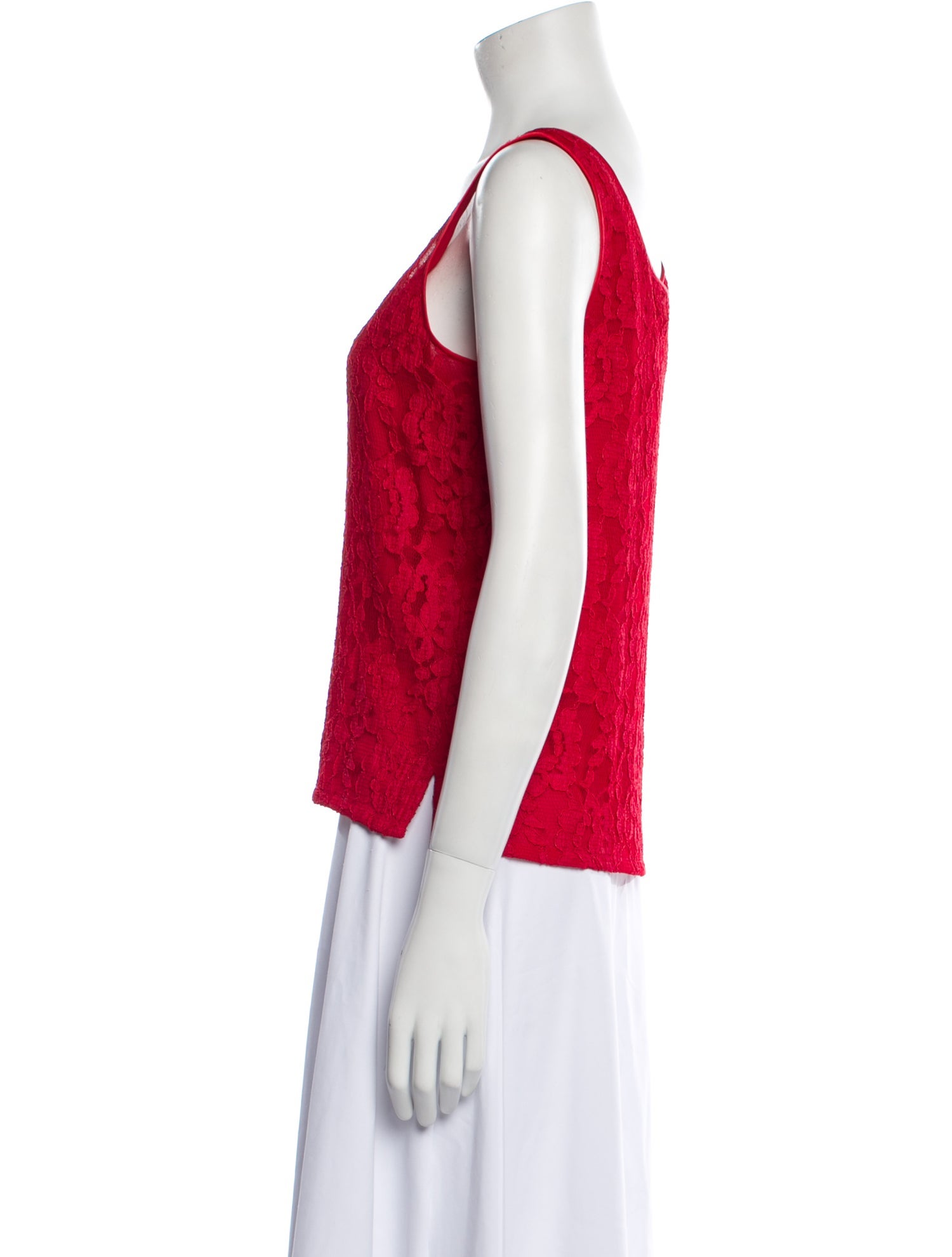 Bill Blass Scoop Neck Sleeveless Top