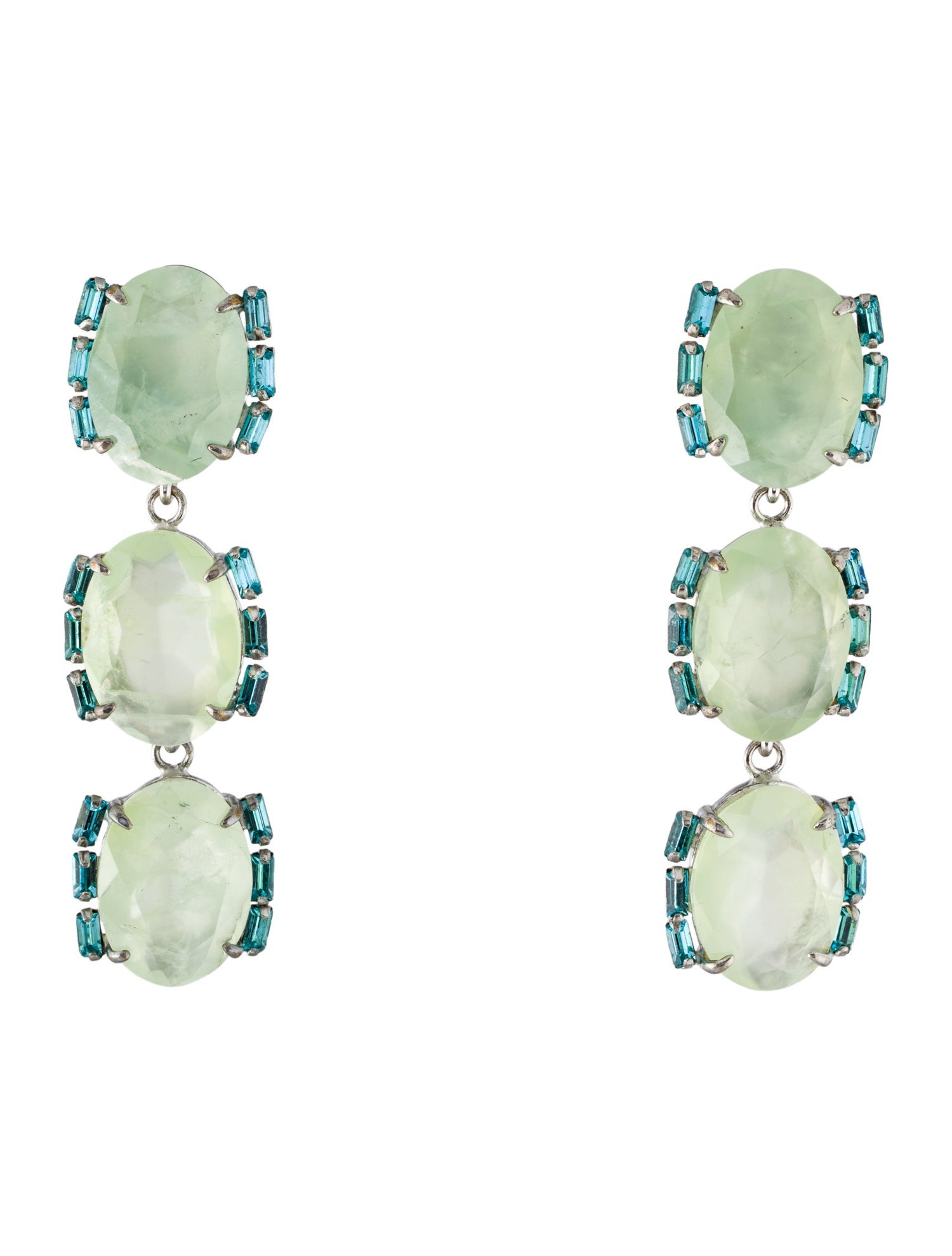 Bounkit Stone Camelia Earclip Earrings