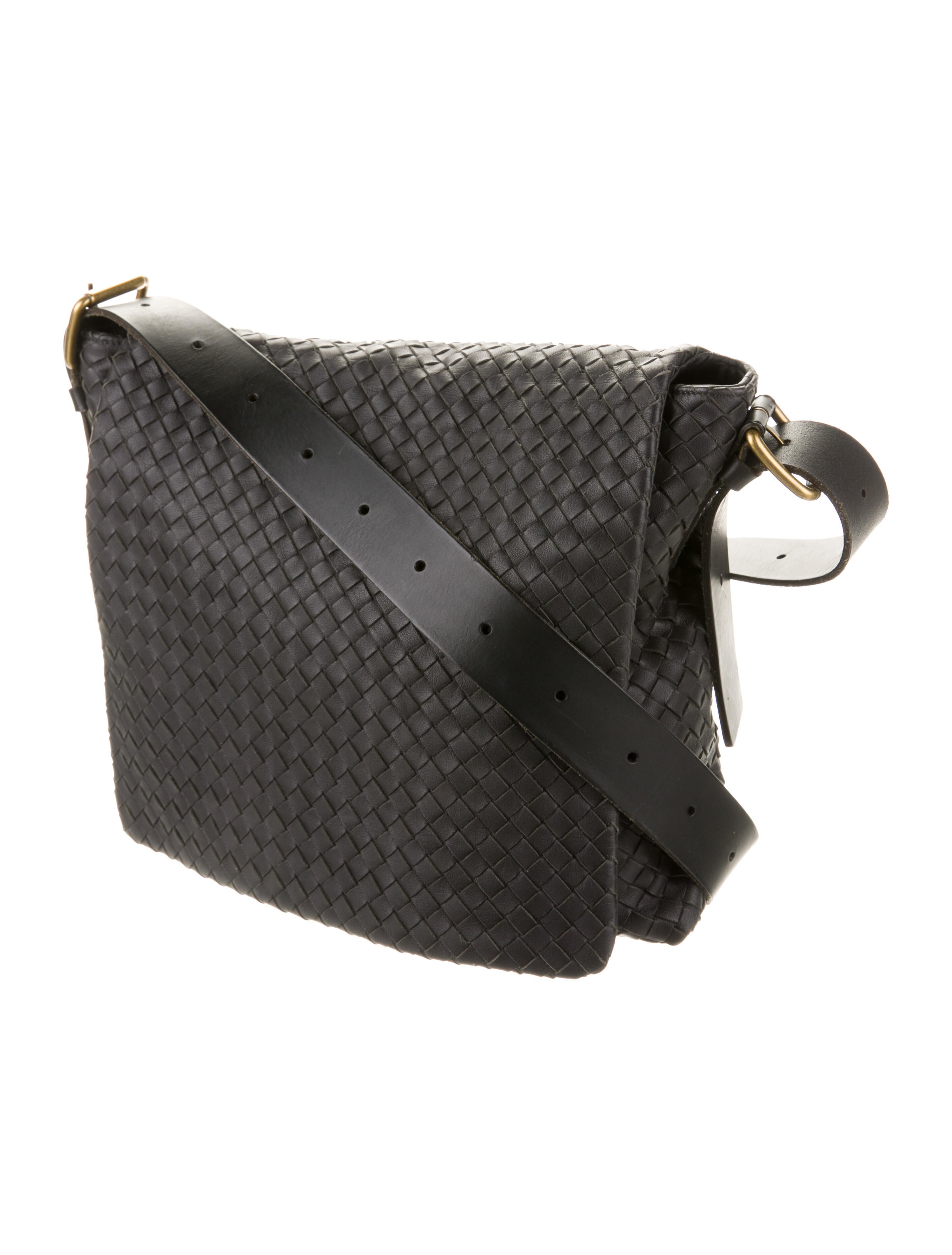 Bottega Intrecciato Messenger Bag Black Crossbody Bags