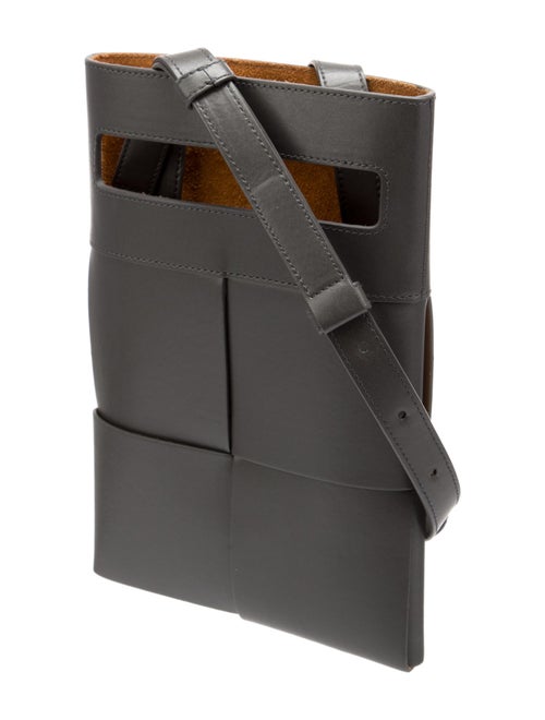 Bottega Veneta Maxi Intrecciato Messenger Bag