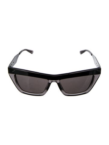 Bottega Veneta Sunglasses Cat-Eye Tinted