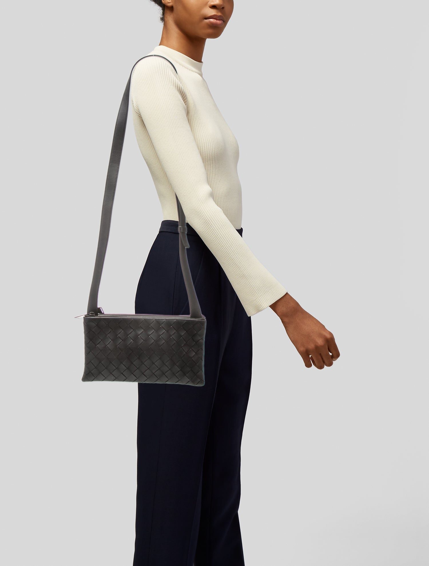 ★【BOTTEGA VENETA】 INTRECCIATO TRIPLE CROSS BAG★ Bottega Veneta Intrecciato Triple - Black Crossbody Bags