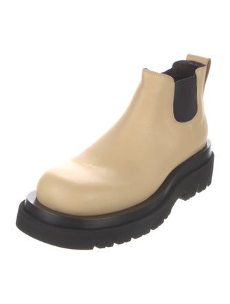 Bottega Veneta The Lug Ankle Boot 'Cane Sugar' Leather Chelsea Boots