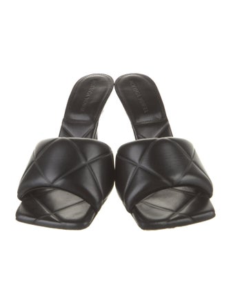 Bottega Veneta Quilted Pattern Leather Slides
