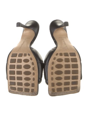 Bottega Veneta Quilted Pattern Leather Slides