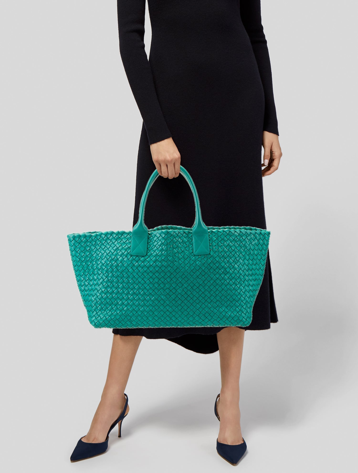 Bottega Veneta Intrecciato Cabat Large