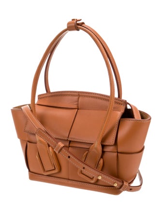 Bottega Veneta Intrecciato Arco Mini