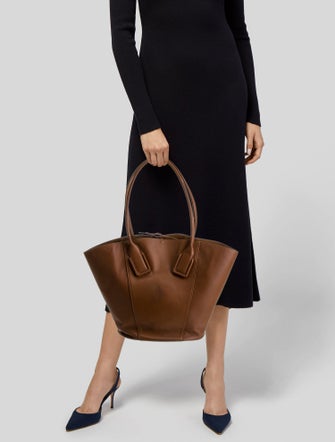 Bottega Veneta Leather Bucket Bag