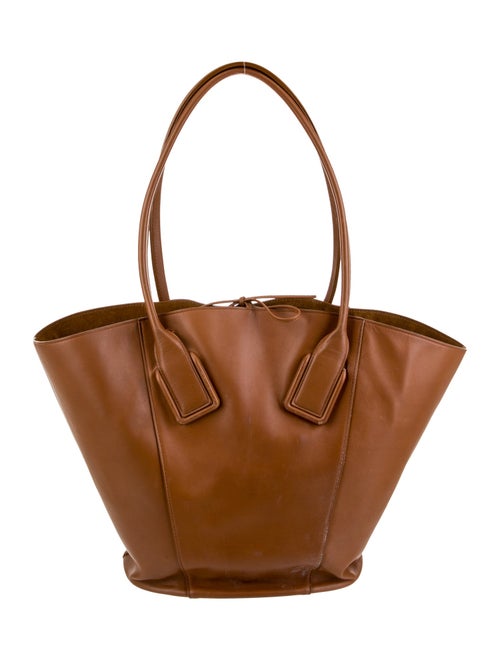 Bottega Veneta Leather Bucket Bag