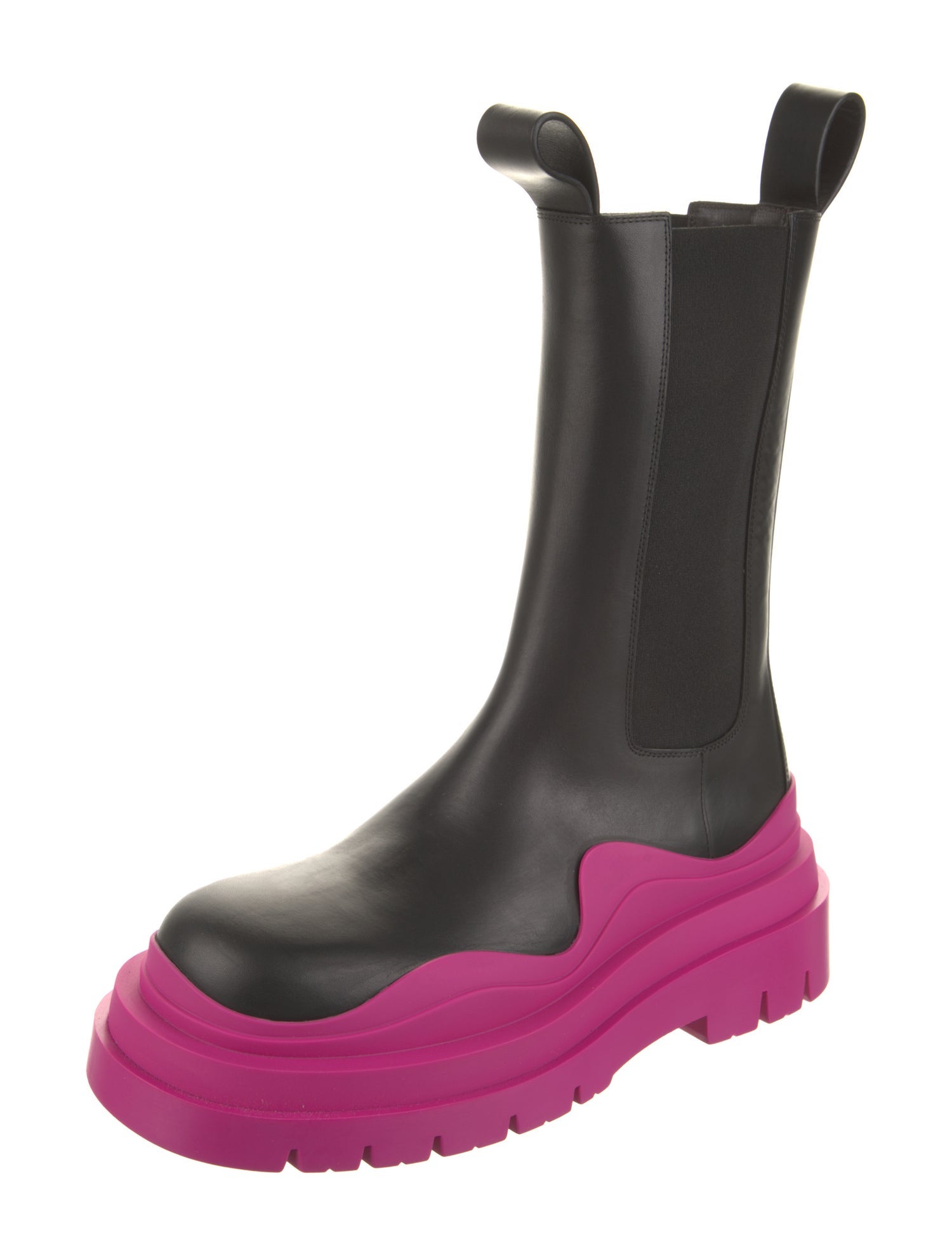 Bottega Veneta Leather Scalloped Accent Chelsea Boots