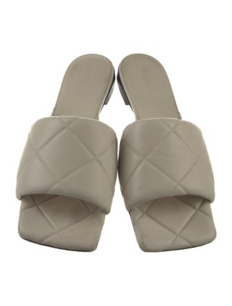 Bottega Veneta Quilted Pattern Leather Slides
