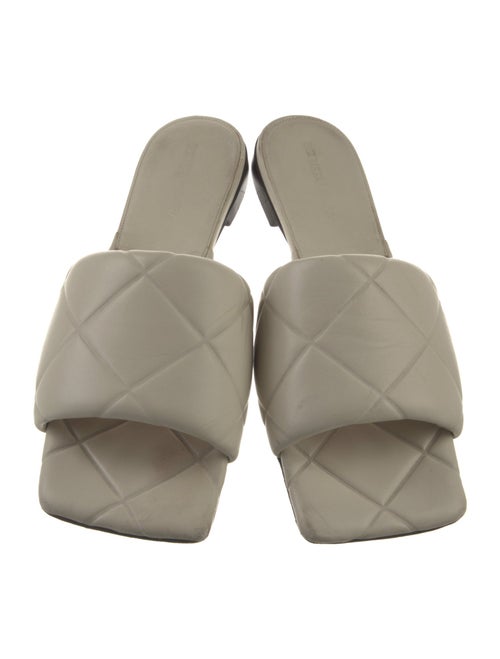 Bottega Veneta Quilted Pattern Leather Slides