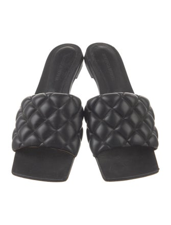 Bottega Veneta Quilted Pattern Leather Slides