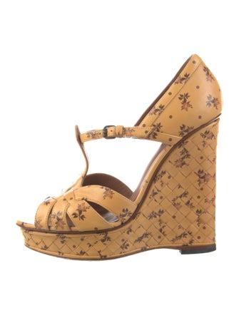 Bottega Veneta Intrecciato Weave Leather T-Strap Pumps