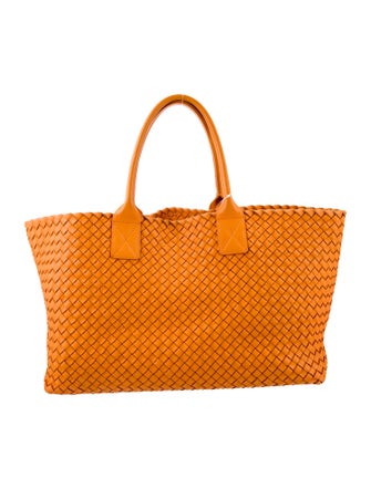 Bottega Veneta Intrecciato Cabat Medium