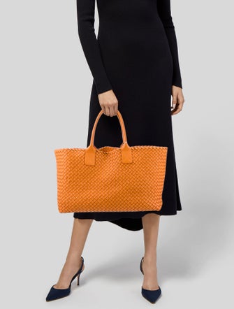 Bottega Veneta Intrecciato Cabat Medium