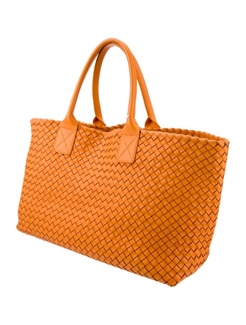 Bottega Veneta Intrecciato Cabat Medium