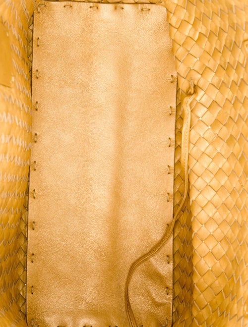 Bottega Veneta Intrecciato Cabat Small