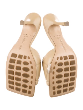 Bottega Veneta Quilted Pattern Leather Slides