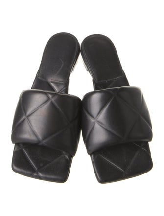 Bottega Veneta Quilted Pattern Leather Slides