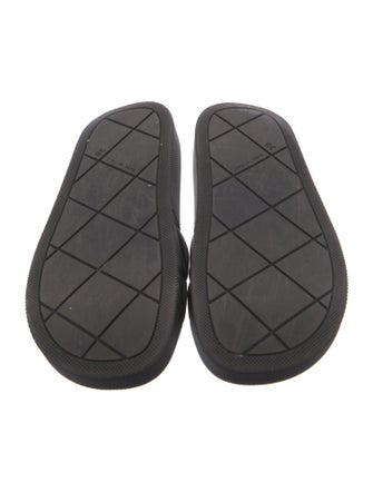 Bottega Veneta Quilted Pattern Rubber Slides