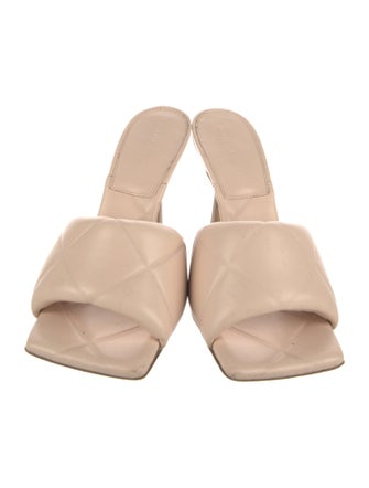 Bottega Veneta Lido Quilted Pattern Slides