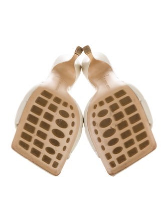 Bottega Veneta Quilted Pattern Leather Slides