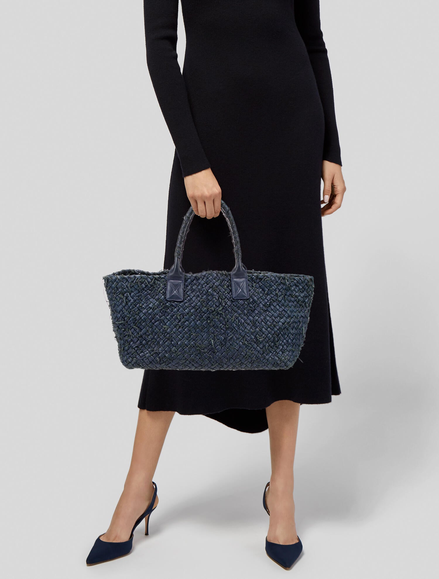 Bottega Veneta Intrecciato Cabat Medium