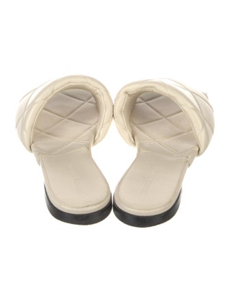 Bottega Veneta Quilted Pattern Leather Slides