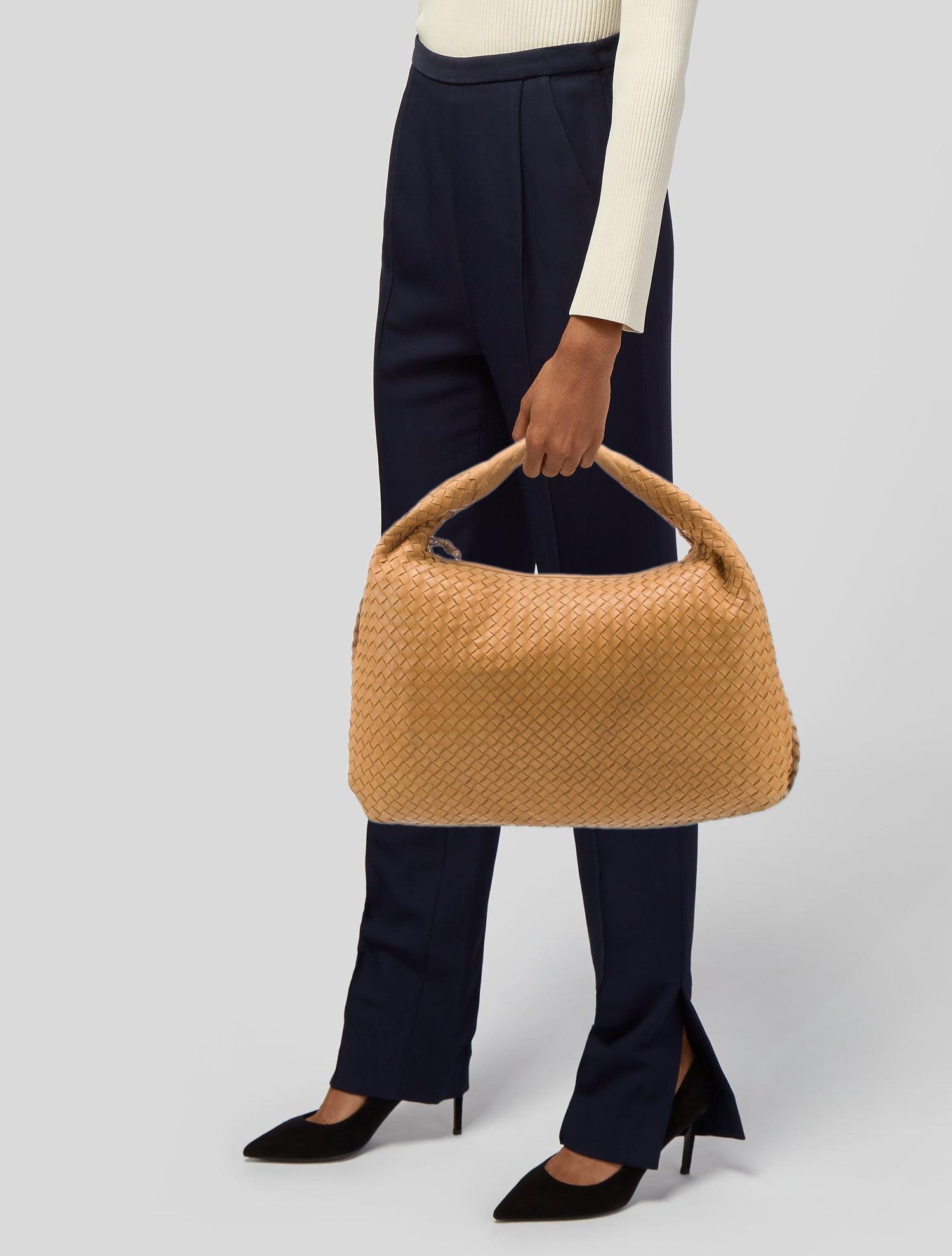 Bottega Veneta Intrecciato Veneta Hobo Medium