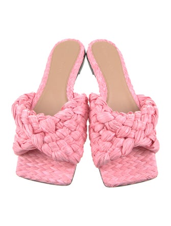 Bottega Veneta Interlocking CC Logo Raffia Slides
