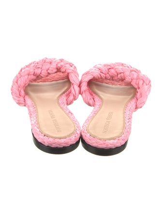 Bottega Veneta Interlocking CC Logo Raffia Slides